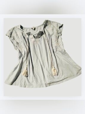 Wonderly Pale Blue Blouse w Tassels & Embroidered Detail, Size Medium